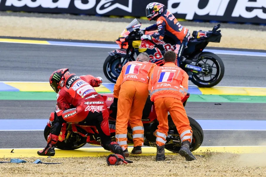 MotoGP Prancis 2025: Bastianini Dihukum Gara-Gara Tabrak Bagnaia!
