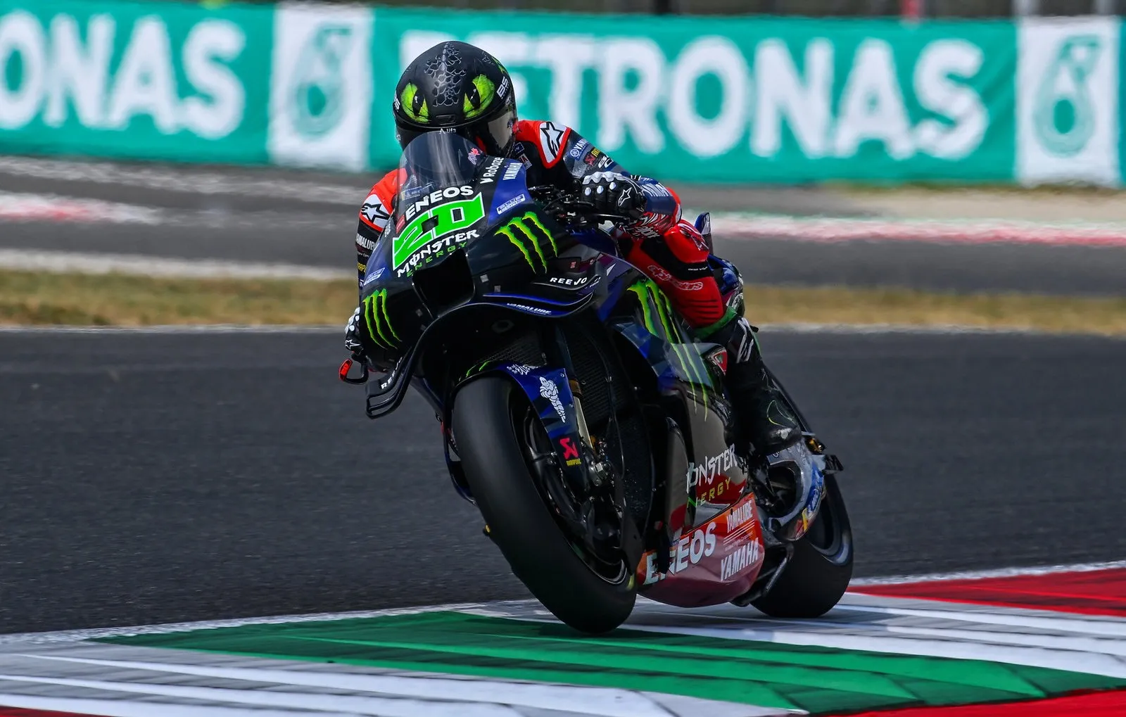 News MOTOGP: Quartararo Struggles with 2025 Yamaha Despite Champion Skills